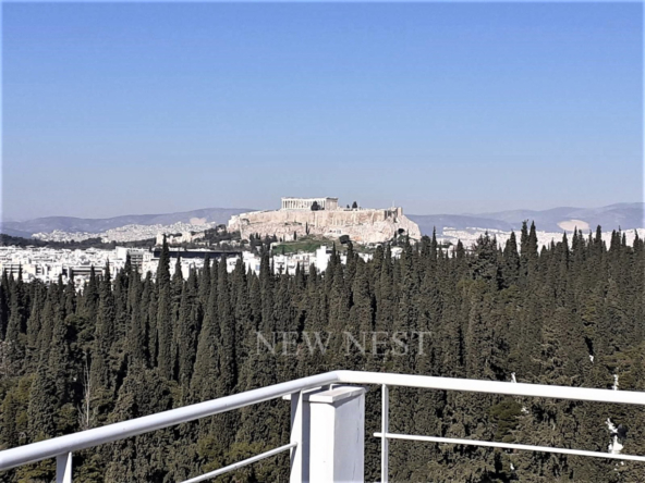 Мезонет с видом на Акрополь