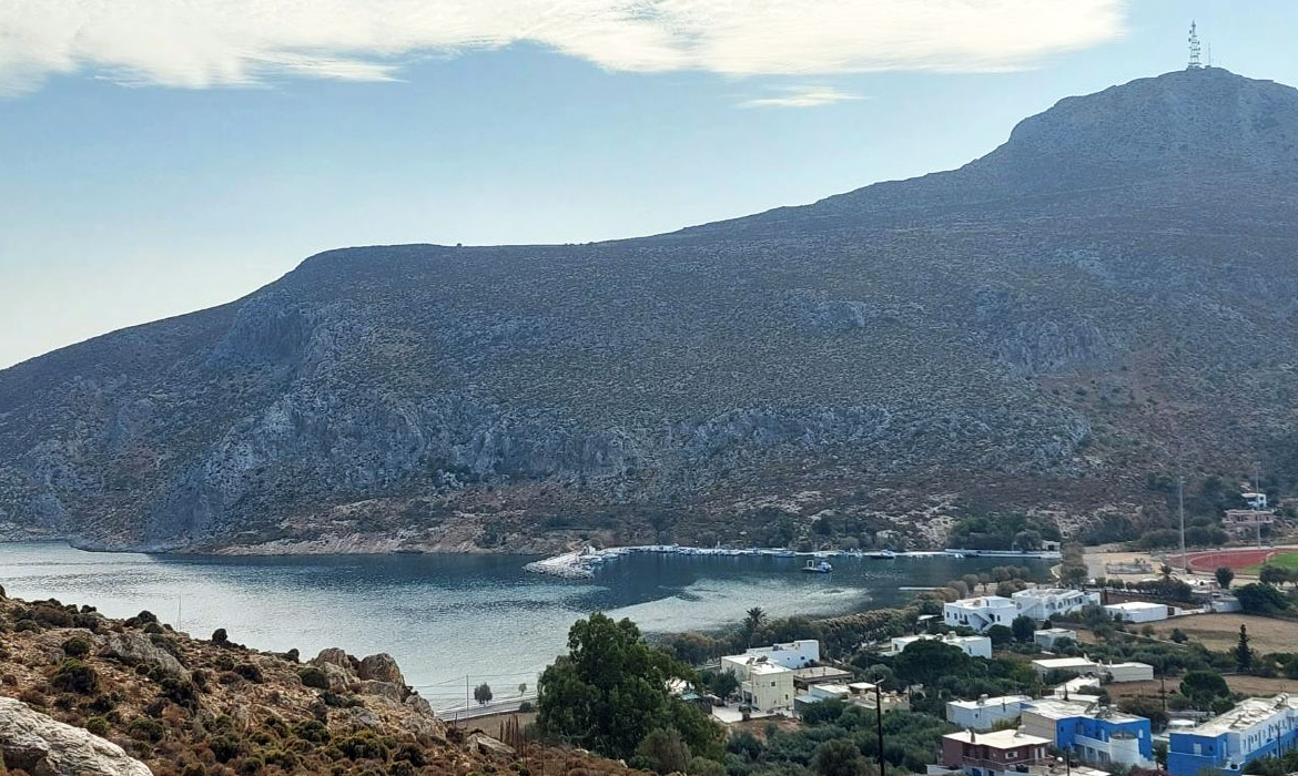 Большой инвестиционный участок на острове Лерос, Греция